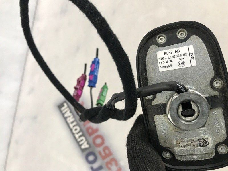 Aнтена плавник 4L0035503N Audi Q7
