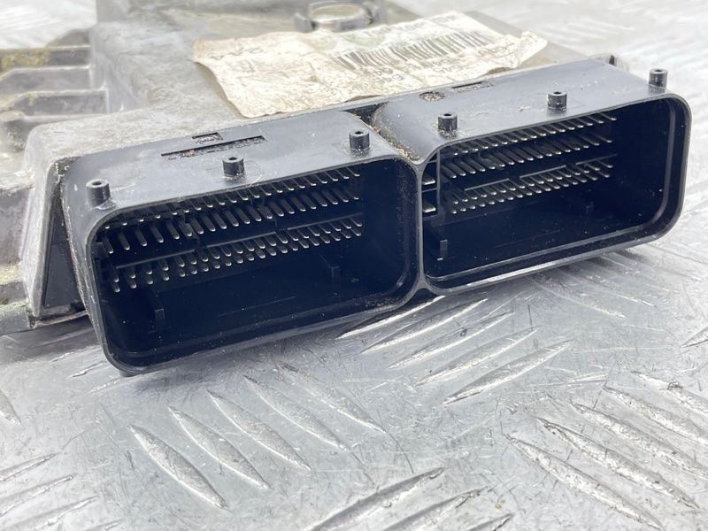 Блок управления двигателем 4G2907551A Audi A7