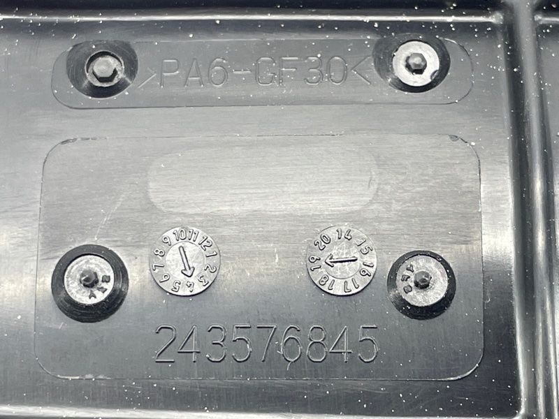 Колектор впускний 12675740 Chevrolet Colorado
