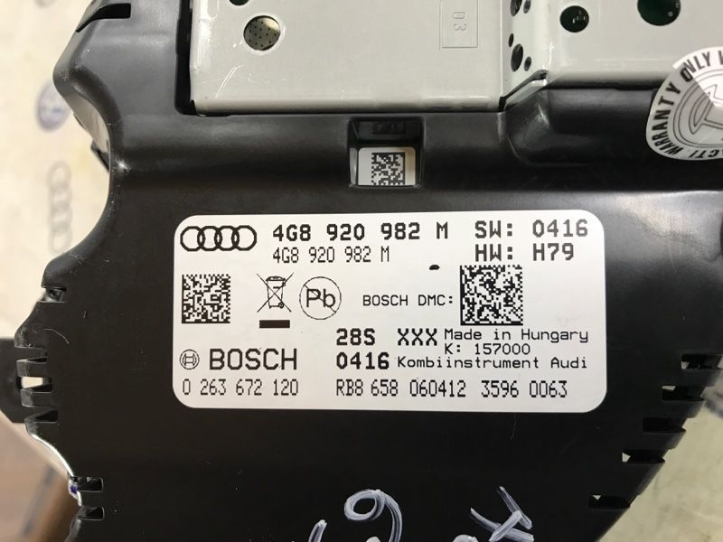 Комбинация приборов / Спидометр 4G8920982M Audi A6