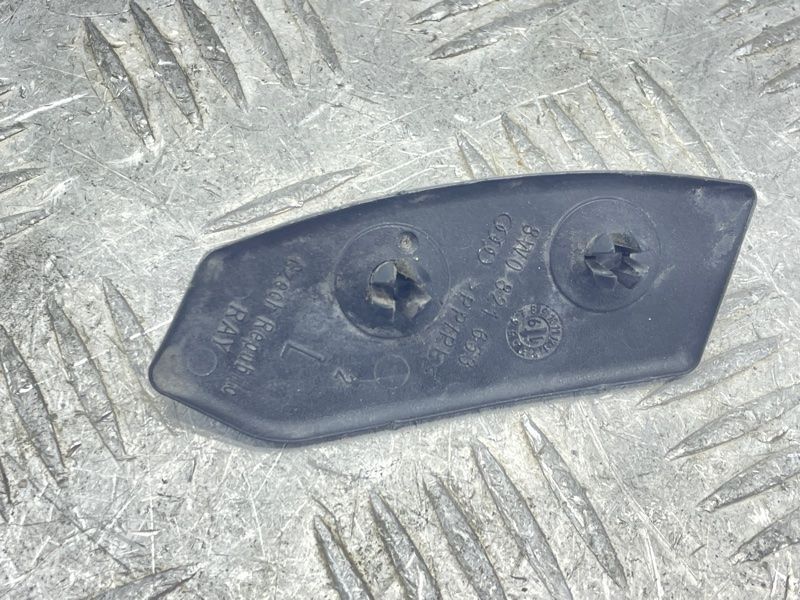 Заглушка 8W0821653 Audi A4