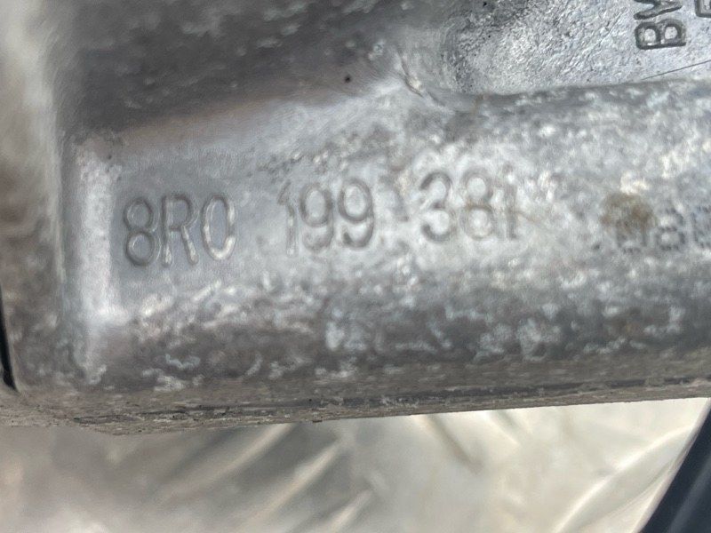 Опора / подушка двигуна 8R0199381B Audi A6