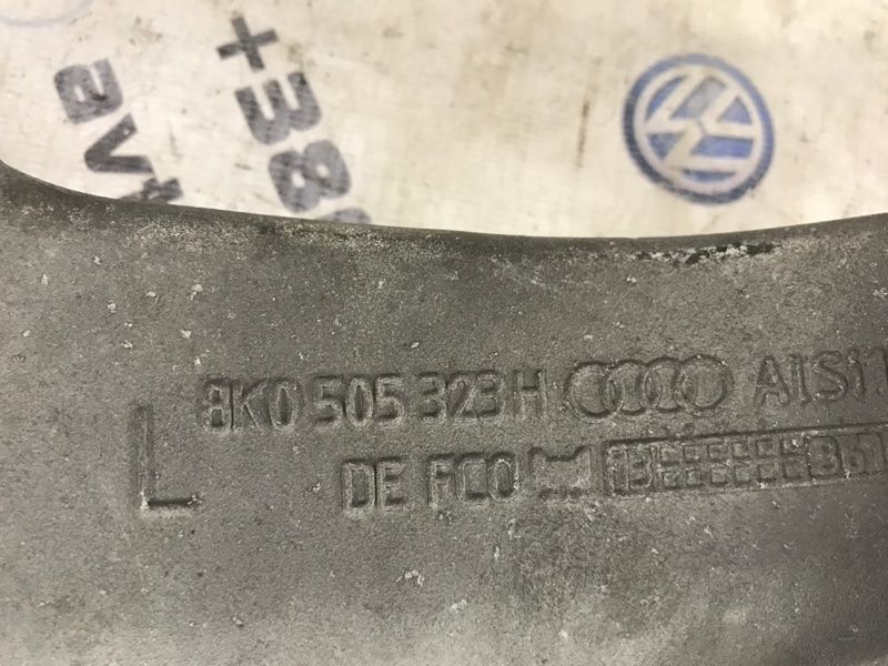 Рычаг задней подвески поперечный верхний левый 8K0505323H Audi A6 Audi A4, Audi A4 Allroad, Audi A5, Audi A6, Audi A7, Audi A8, Audi Q5, Audi RS5, Audi RS7, Audi S4, Audi S5, Audi S6, Audi S7, Audi S8, Audi SQ5
