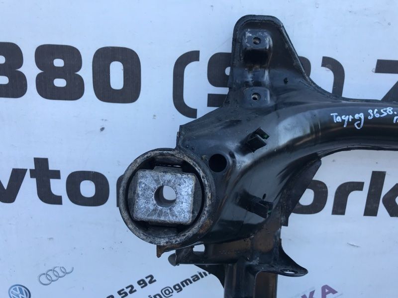 Підрамник передній 7P0400025 Volkswagen Touareg