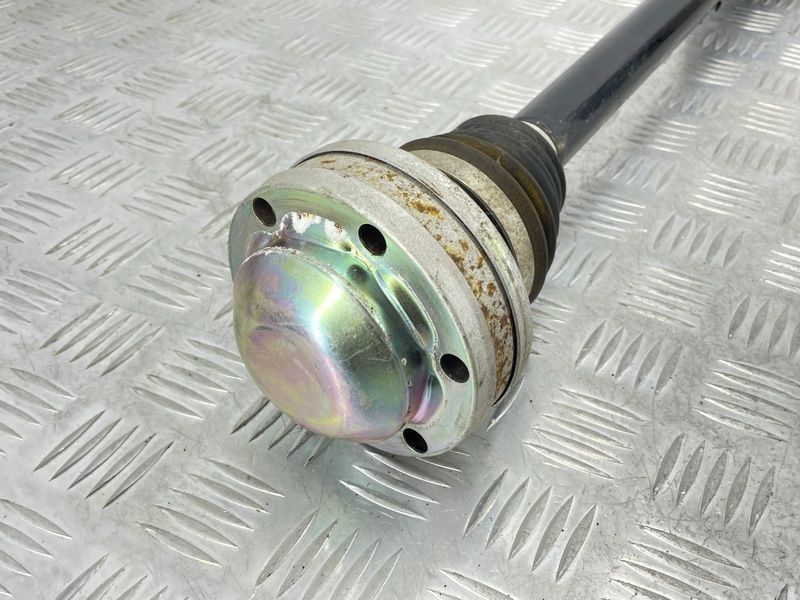 Полуось 8R0501203C Audi A8
