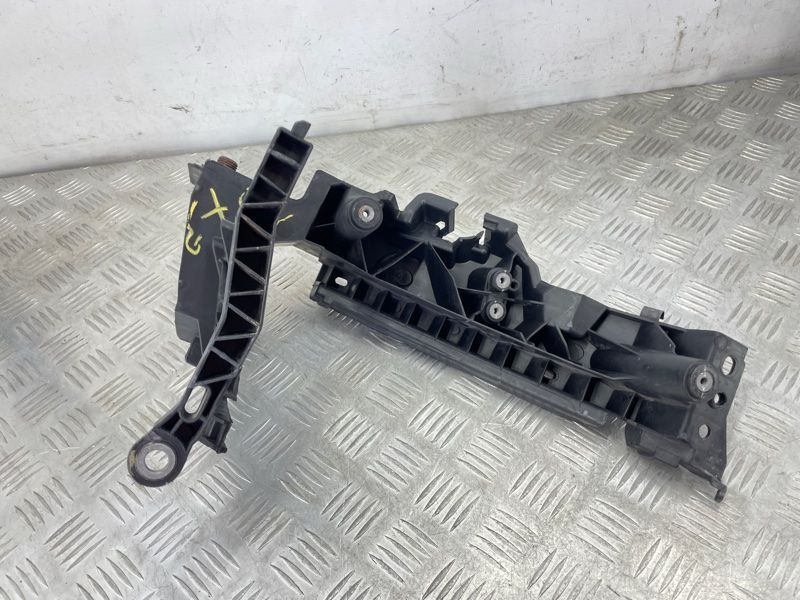 Кронштейн / Крепление фары 8R0805607B Audi Q5