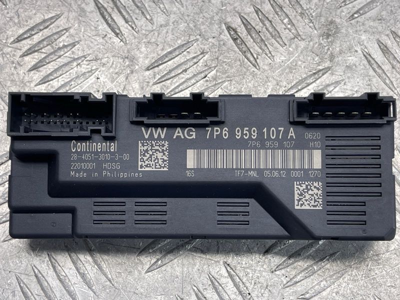 Блок управления крышкой багажника 7P6959107A Volkswagen Touareg