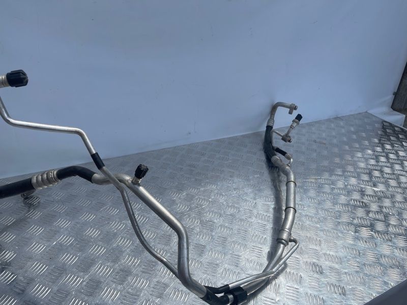 Трубка кондиціонера 7P1820741AP Volkswagen Touareg