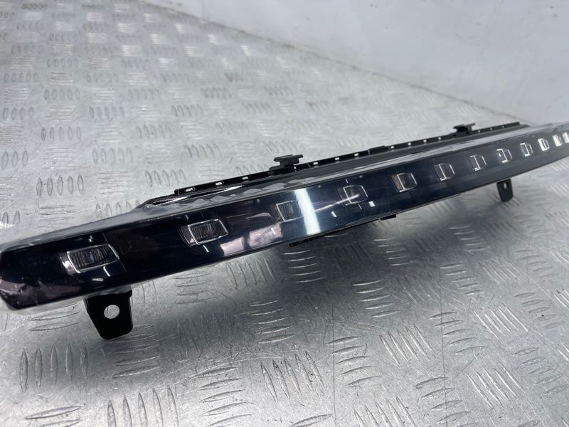 Покажчик повороту LED 4L0953042D Audi Q7
