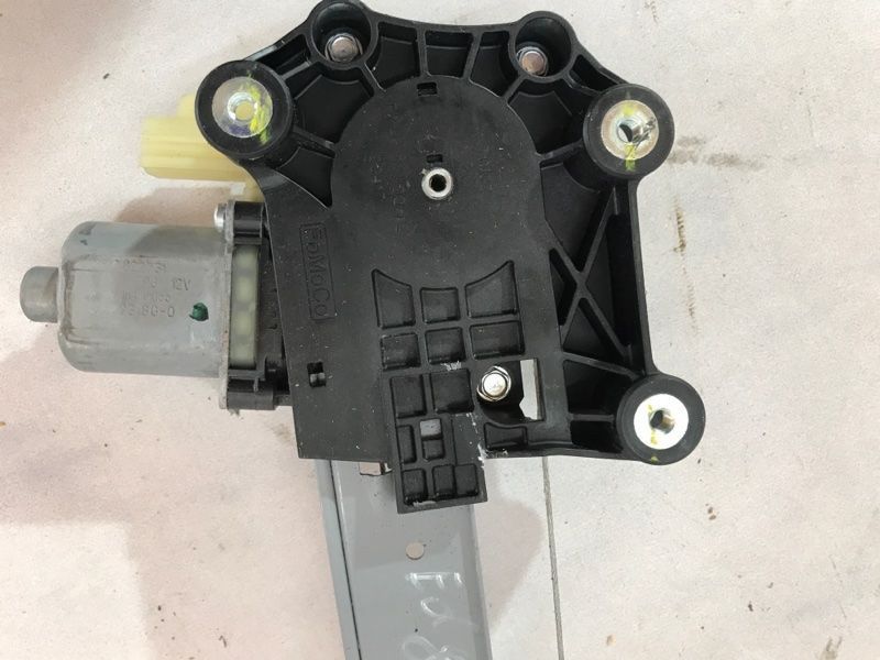 Склопідйомник Ford Edge