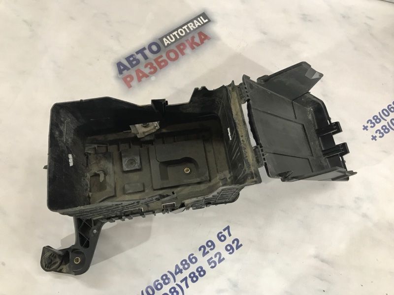 Поддон для аккумулятора 1K0915333 Volkswagen CC