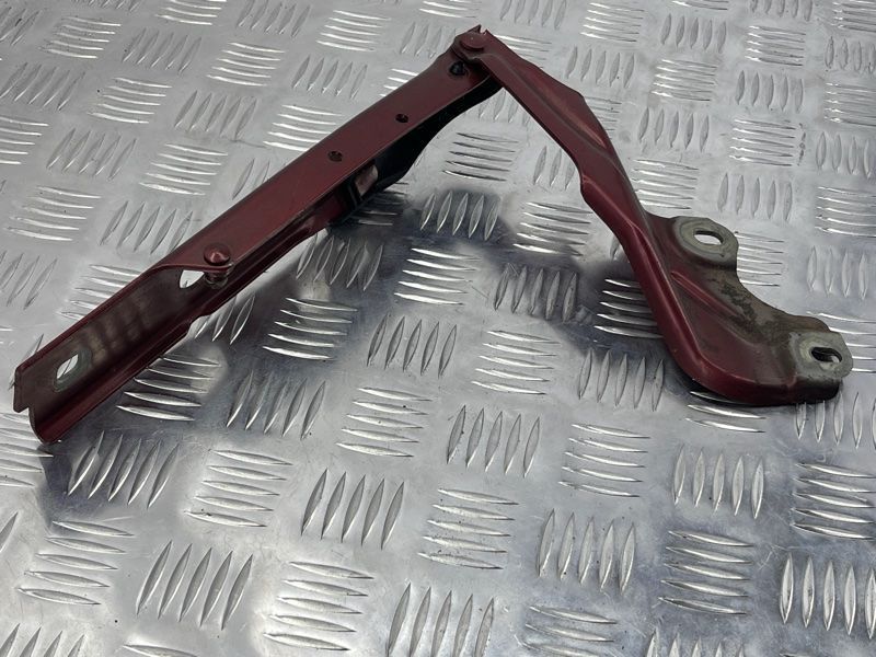 Петля капота 4G8823301E Audi A7