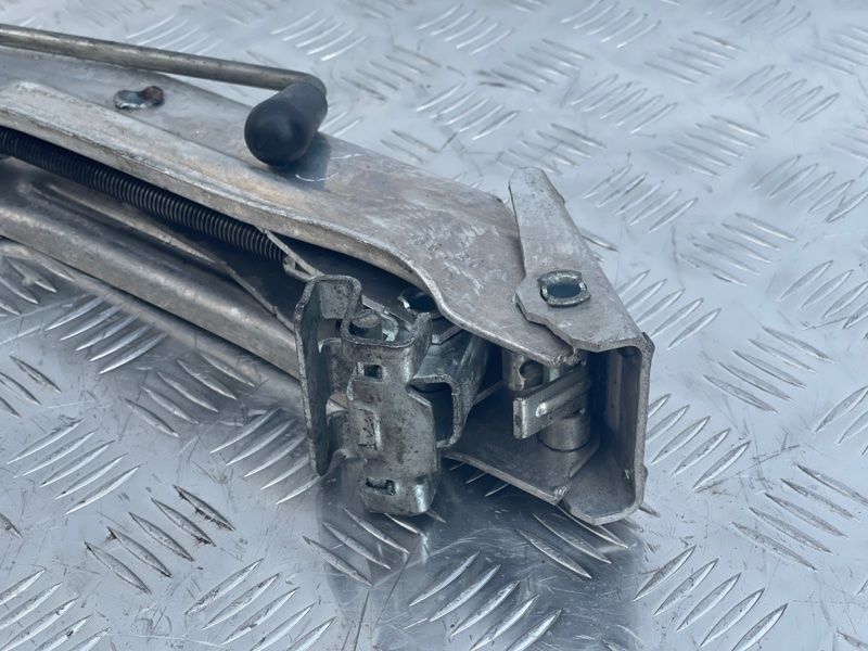 Домкрат 8L0011031A Audi A6