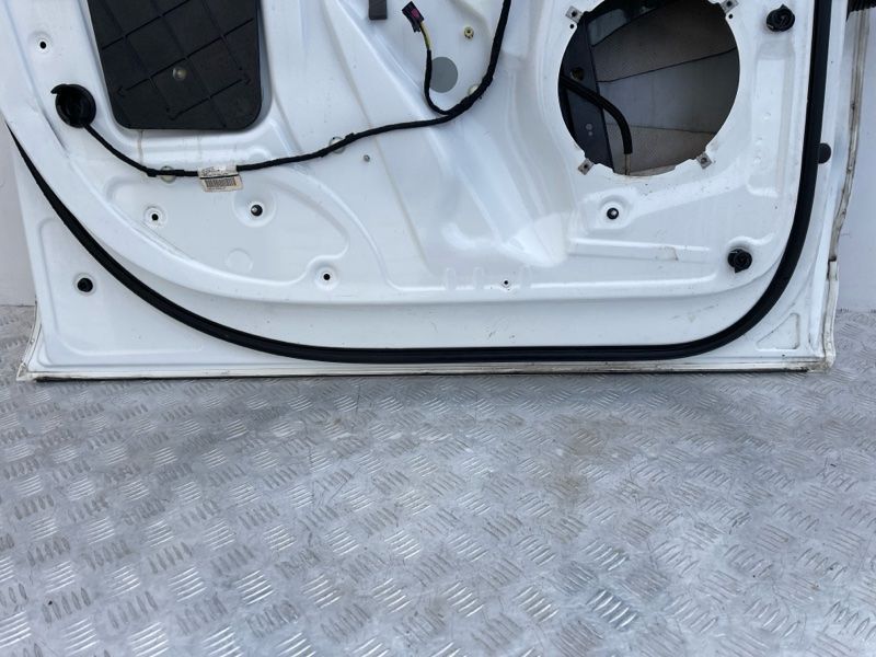 Двері 4L0831051A Audi Q7