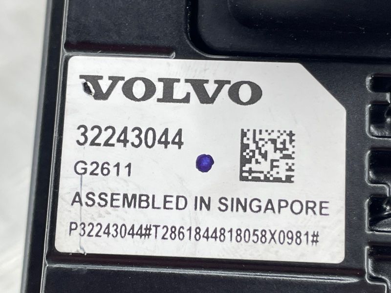 Камера під лобовим склом 32243044 Volvo XC60