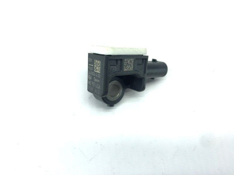 Датчик удару передній 4H0959651A Audi A6 Audi A6, Audi A7, Audi A8, Audi RS7, Audi S6, Audi S7, Audi S8