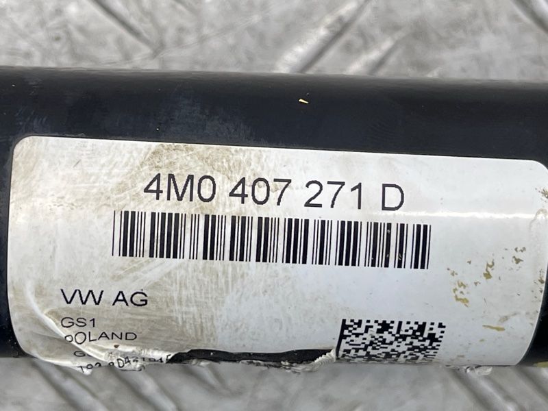Полуось 4M0407271D Audi Q7