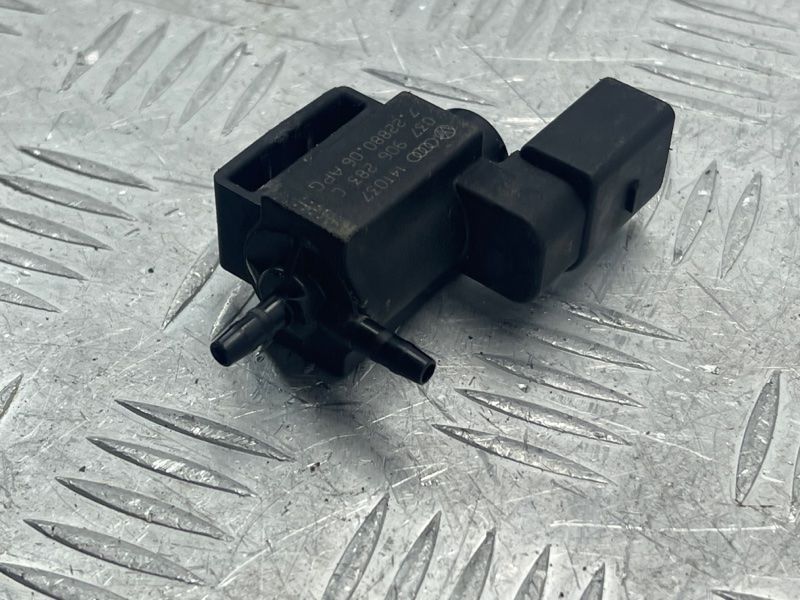 Клапан електромагнітний 037906283C Volkswagen Touareg