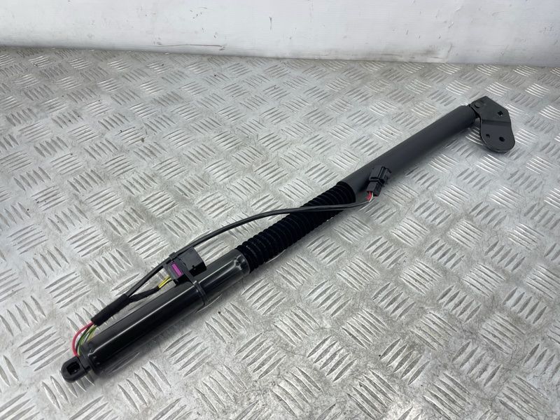 Привідний блок кришки багажника 4G8827851F Audi A7