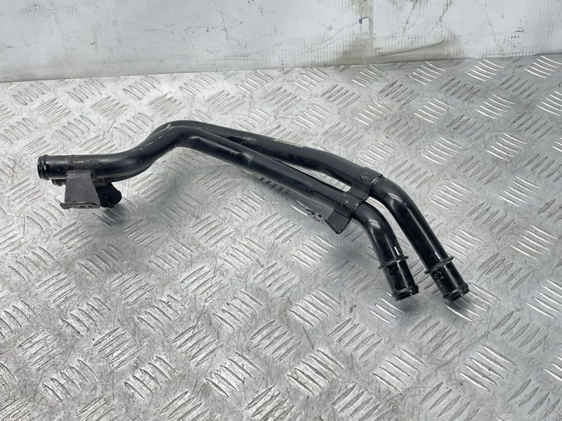 Трубопровід системи охолодження 7L8121070AD Audi Q7