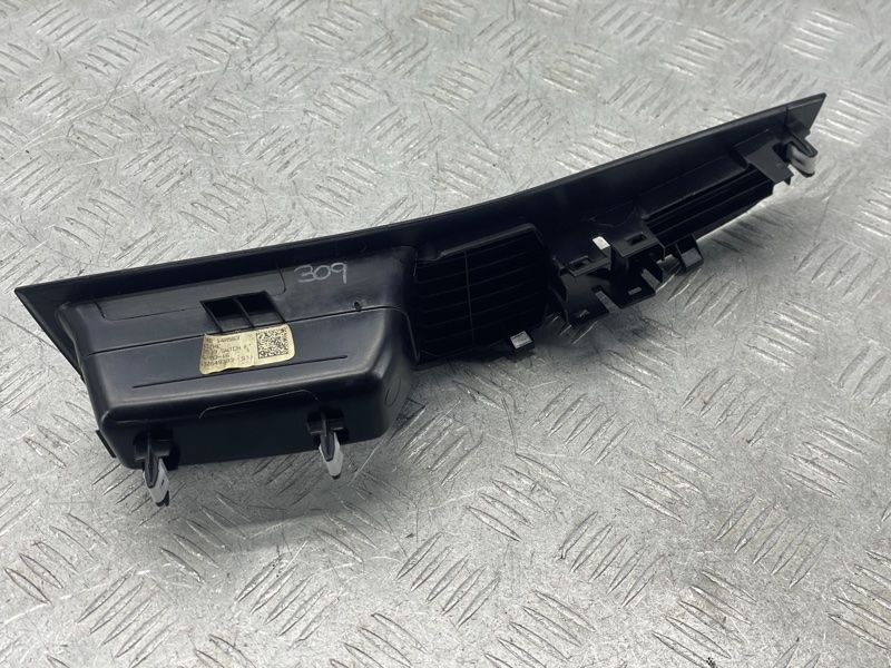 Накладка FT4B14R563 Ford Edge