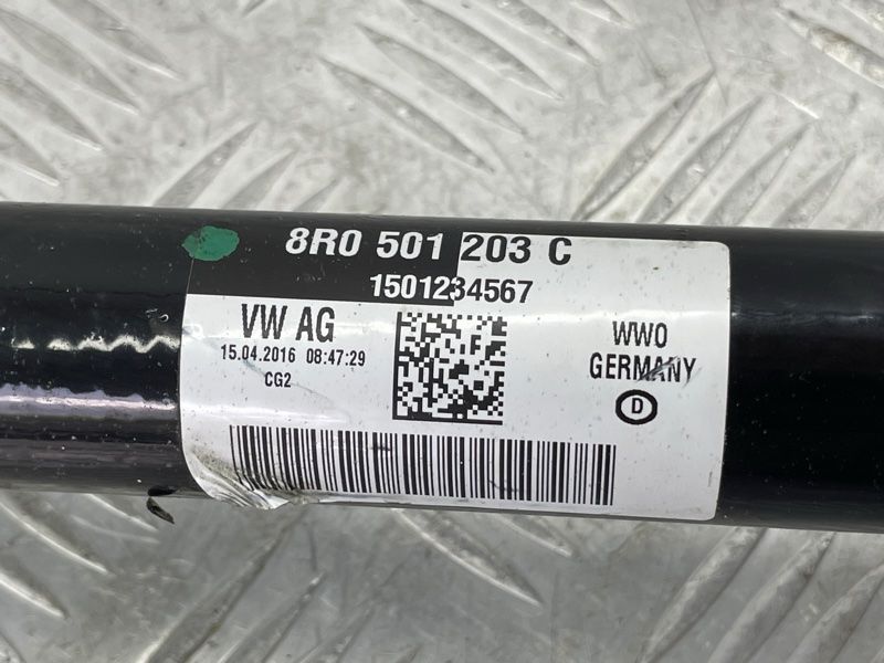 Полуось 8R0501203C Audi A8
