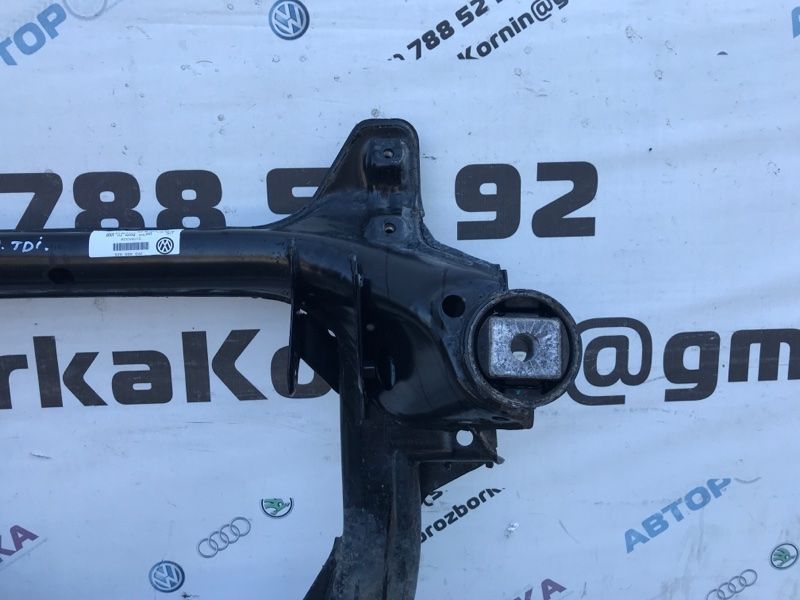 Підрамник передній 7P0400025 Volkswagen Touareg