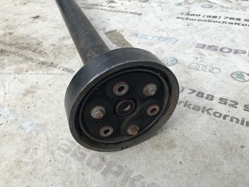 Карданный вал 5N0521101H Volkswagen Tiguan