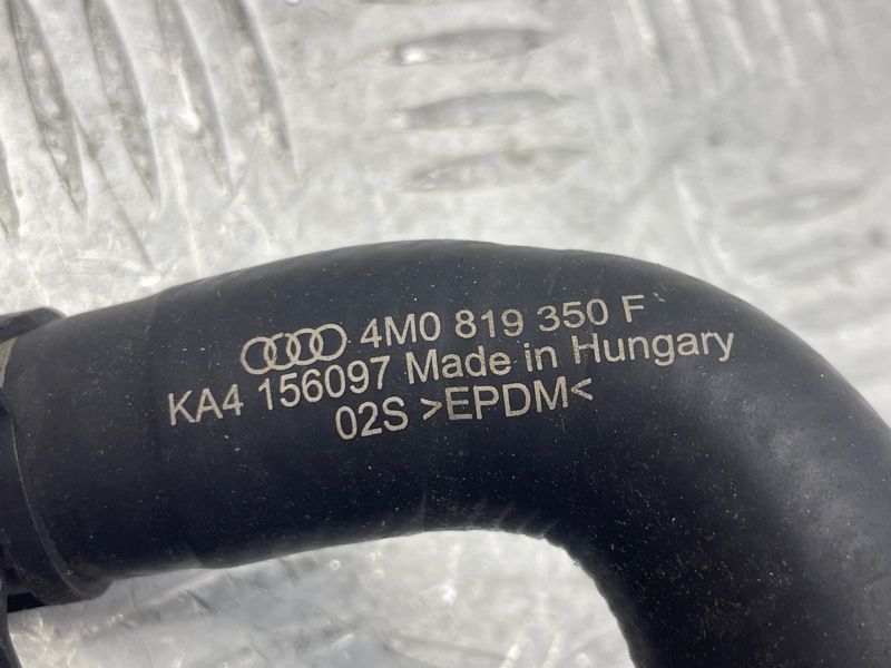 Шланг системи охолодження 4M0819350F Audi Q7