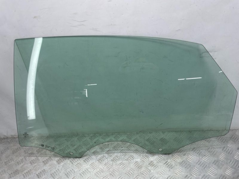 Скло дверей 4H4845205 Audi A8