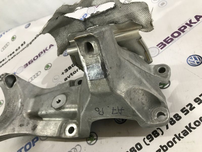 Опора / кронштейн двигуна 4G0199307H Audi A7