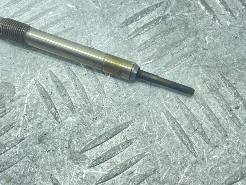 Свічка розжарювання 059905061H Audi Q7 Audi A3, Audi A6, Audi A7, Audi A8, Audi Q5, Audi Q7, Volkswagen Beetle, Volkswagen Golf, Volkswagen Golf SportWagen, Volkswagen Jetta, Volkswagen Passat, Volkswagen Touareg