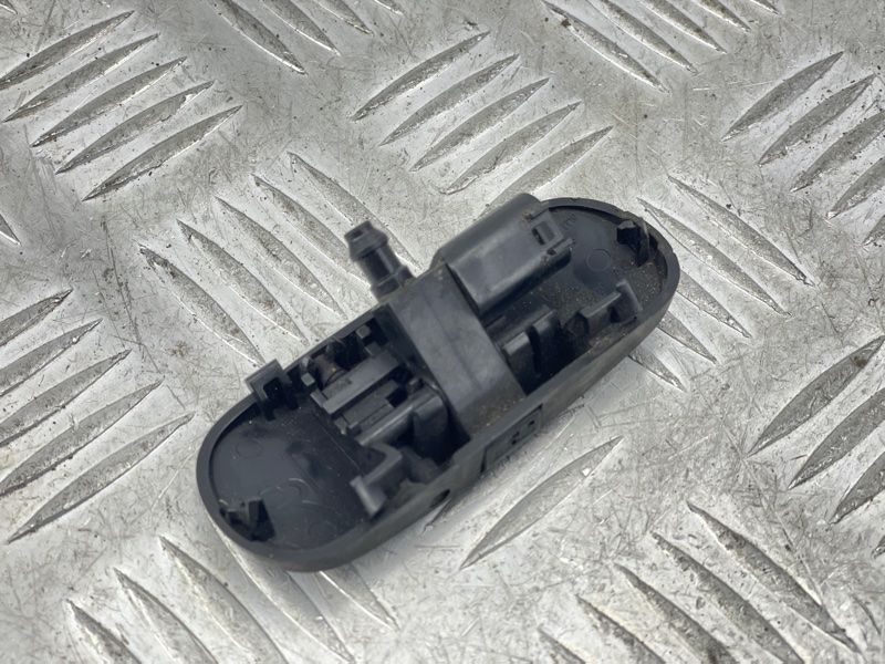 Форсунка омивача лобового скла 4K0955988A Audi A6