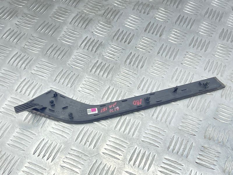 Молдинг дверей 4M0867410 Audi Q7