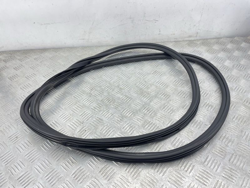 Ущільнювач дверей 8R0831721F Audi Q5