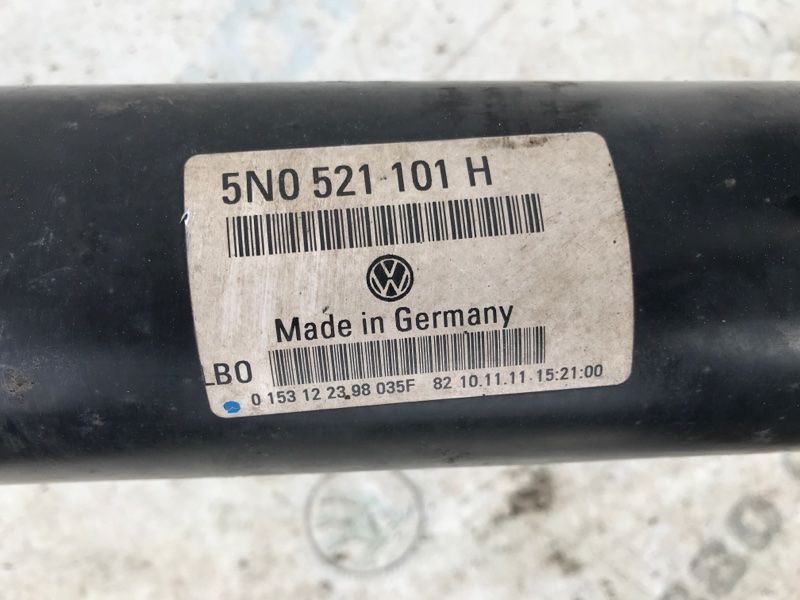 Карданный вал 5N0521101H Volkswagen Tiguan