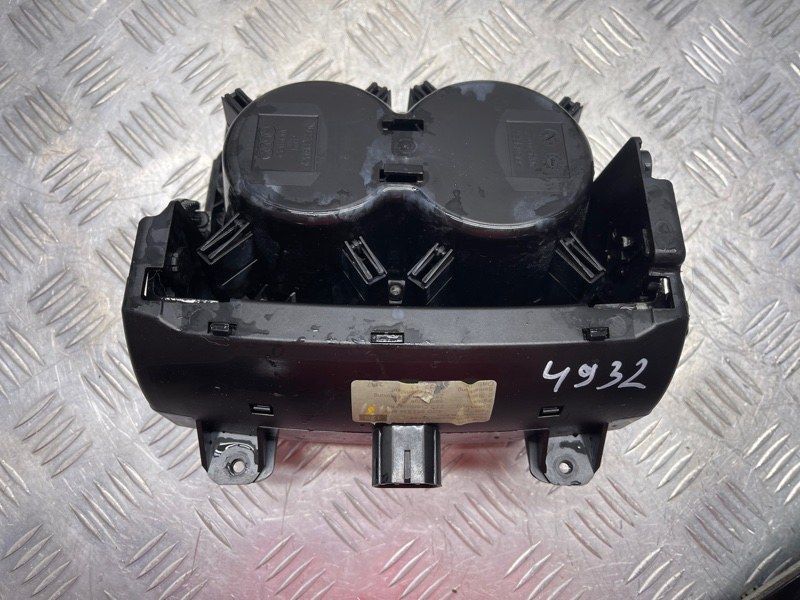 Підстаканник 4G0862534BH9 Audi A7