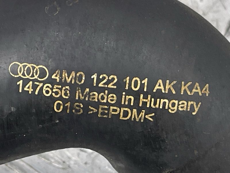 Шланг ОЖ с быстроразъемной муфтой 4M0122101AK Audi Q7