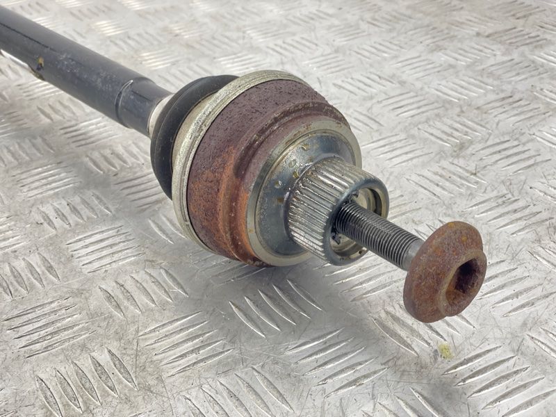 Полуось 8R0501203C Audi A8