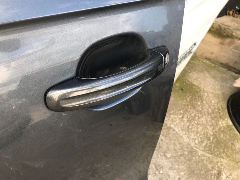 Двері 4L0831051A Audi Q7