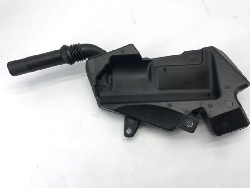 Заливна горловина бачка склоомивача 4G1955462A Audi A6 Audi A6, Audi A7, Audi RS7, Audi S6, Audi S7