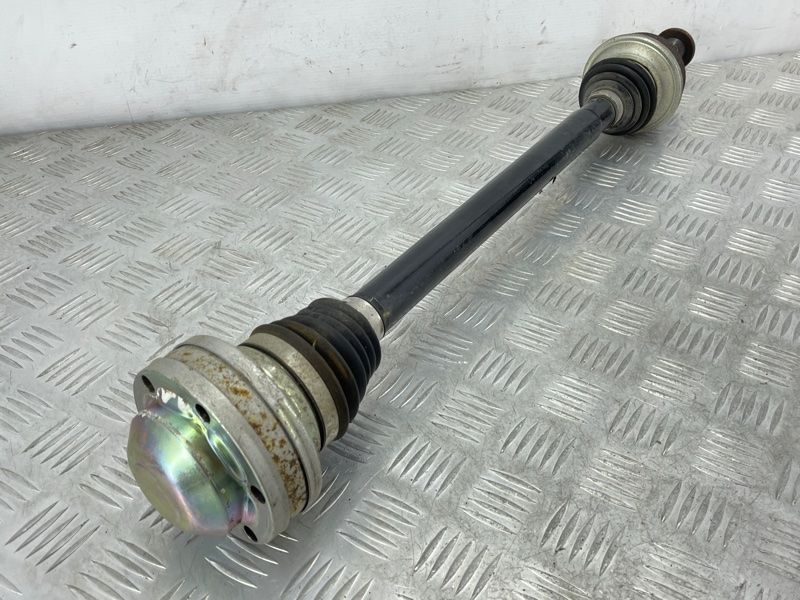 Полуось 8R0501203C Audi A8