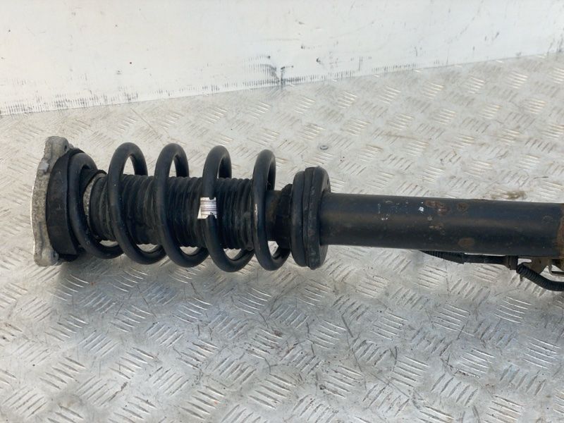 Стійка амортизатора в зборі з пружиною 31451830 Volvo XC90