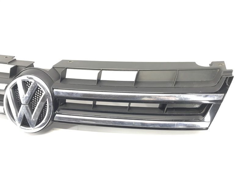 Решітка радіатора 7P6853651AZLL Volkswagen Touareg