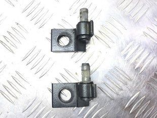 половина нижней петли двери, верхняя часть 8S0833406A Audi Q7