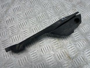Уплотнитель крыла 31425389 Volvo XC60
