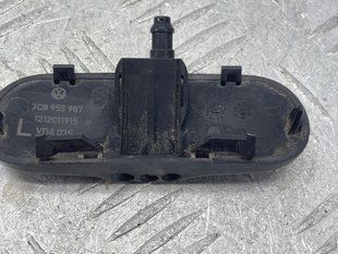 Форсунка омивача лобового скла 3C8955987 Volkswagen CC