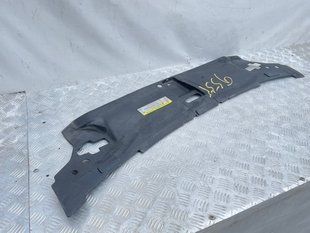Накладка радиатора 4H0807081B Audi A8