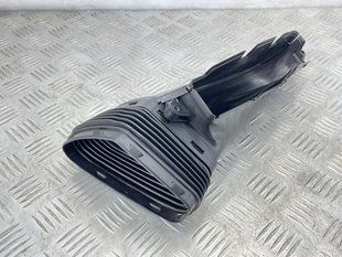 Воздухозаборник Audi A8