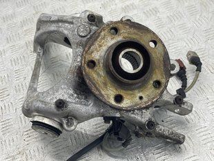 Поворотний кулак / цапфа 8R0505431F Audi A7